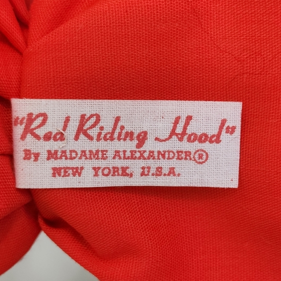 Vintage Madame Alexander Red Riding Hood Doll #482 - Picture 5 of 9